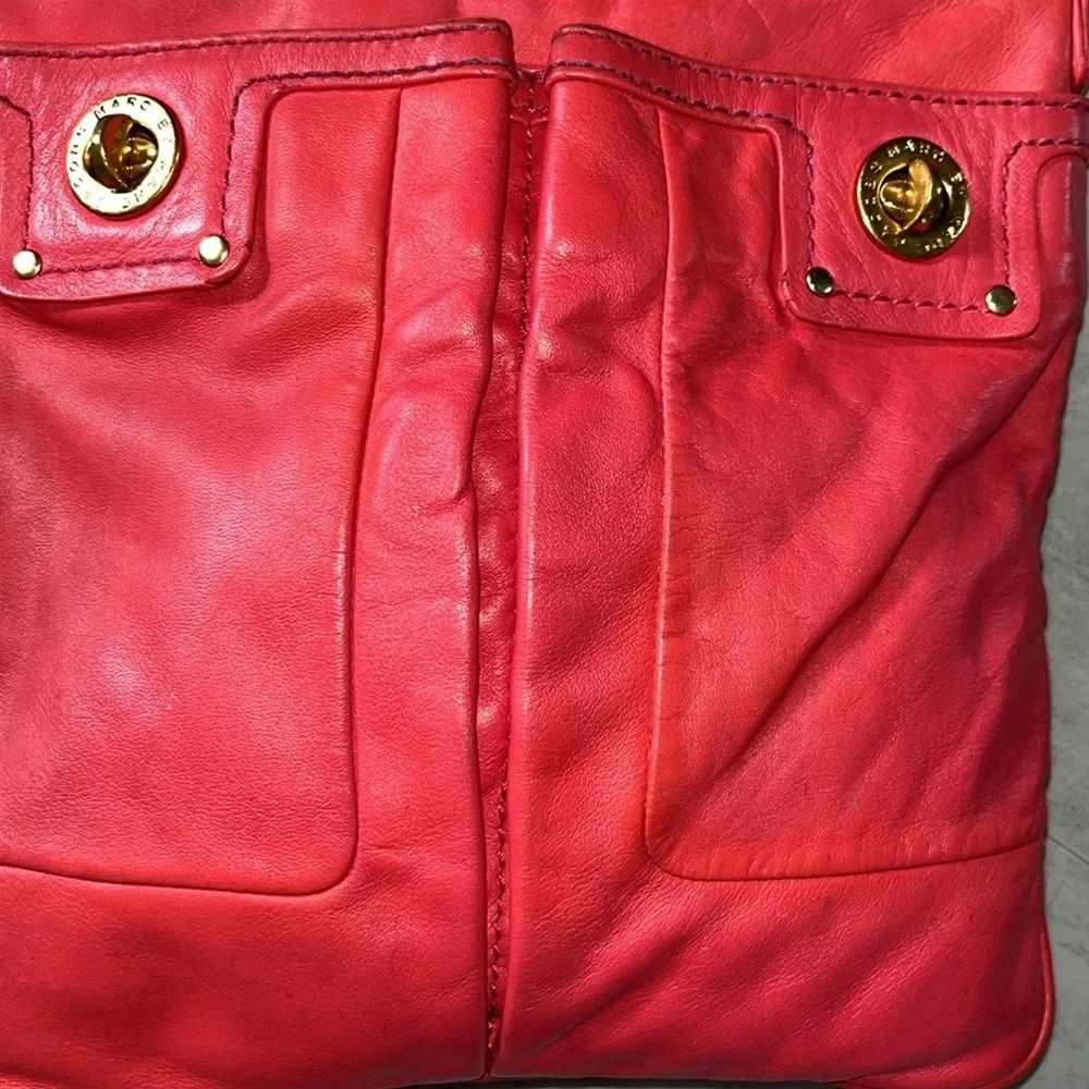 Marc by Marc Jacobs  Crossbody bag   coral red  GUC refurb. 2 Turnlock Front Poc
